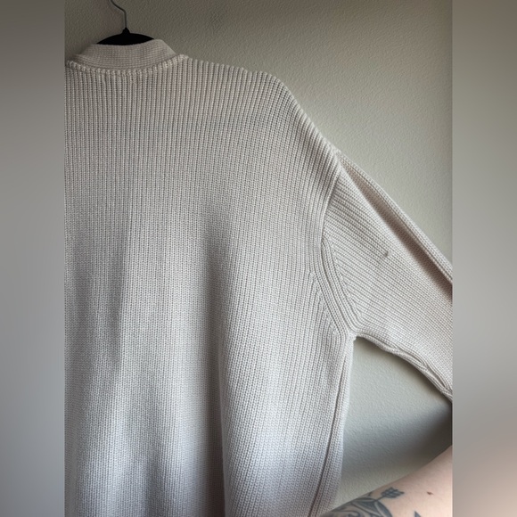 Vuori Alps Boyfriend Cardigan in Marshmellow Cream Merino Wool Blend size large - Picture 11 of 11